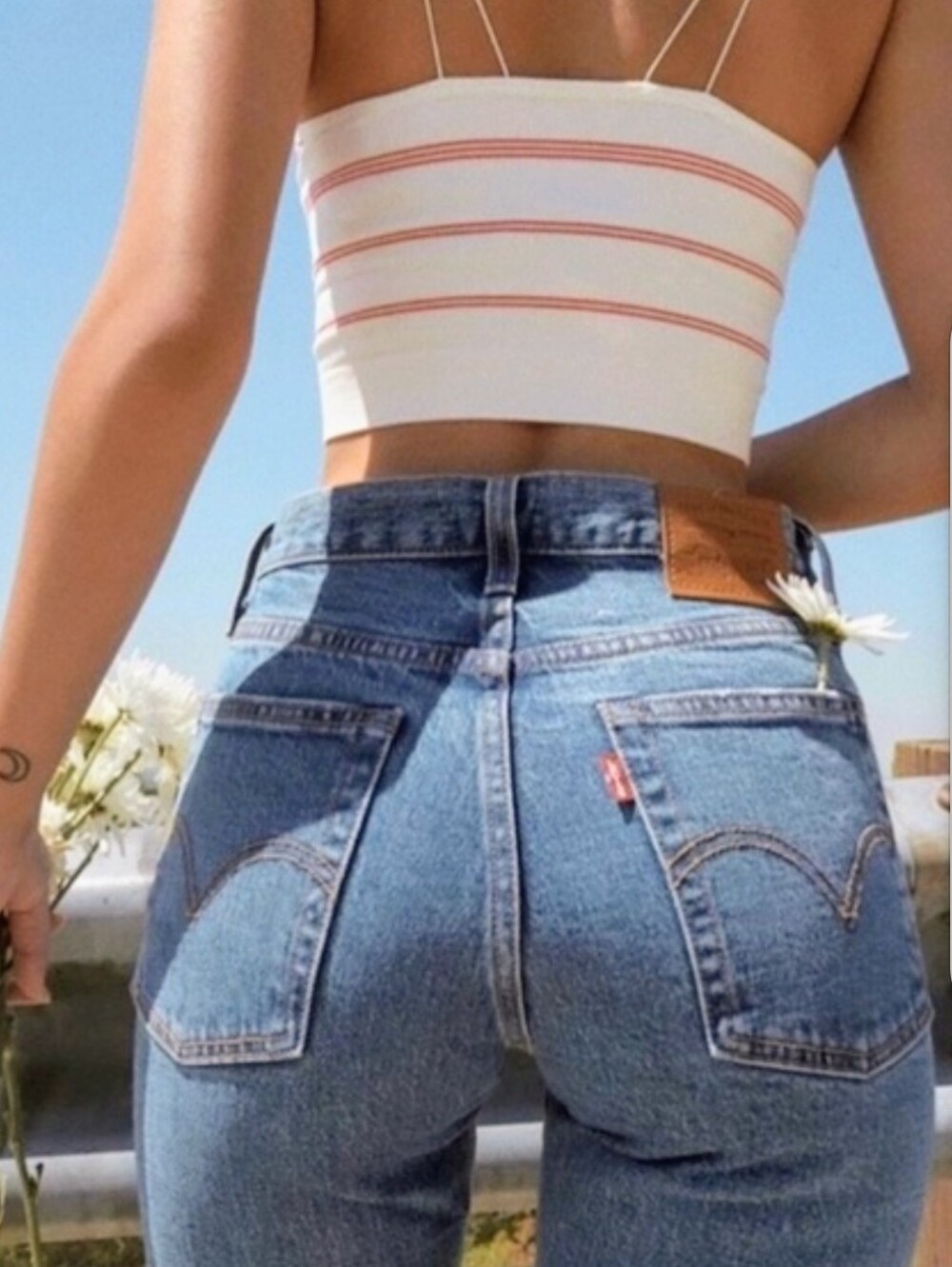 LEVI'S "Wedgie Straight" Sz 29